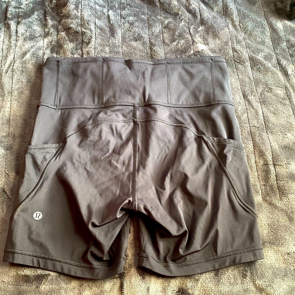 LULULEMON BIKE SHORTS
